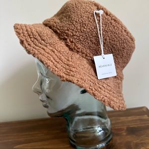 NWT American Eagle reversible bucket hat
